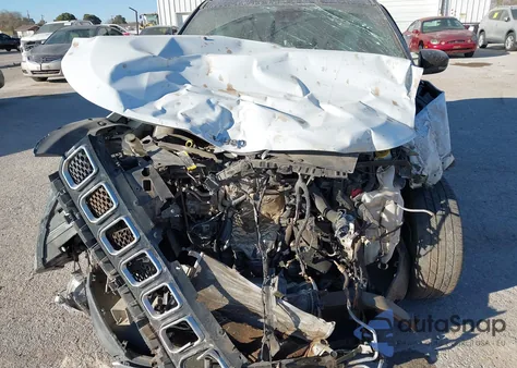 2023 Jeep Compass Limited 4X4 from USA, damaged, VIN 3C4NJDCN0PT569252